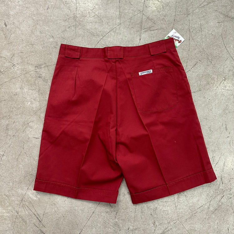 KURZER ROTER ANZUG 07