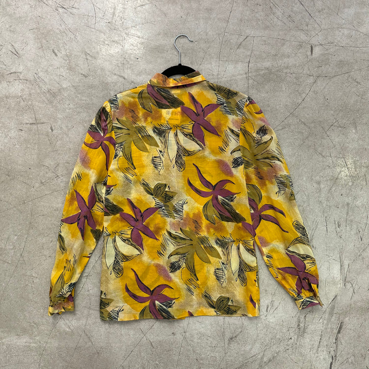 GELBES TAPIOKA-HEMD MIT BLUMEN