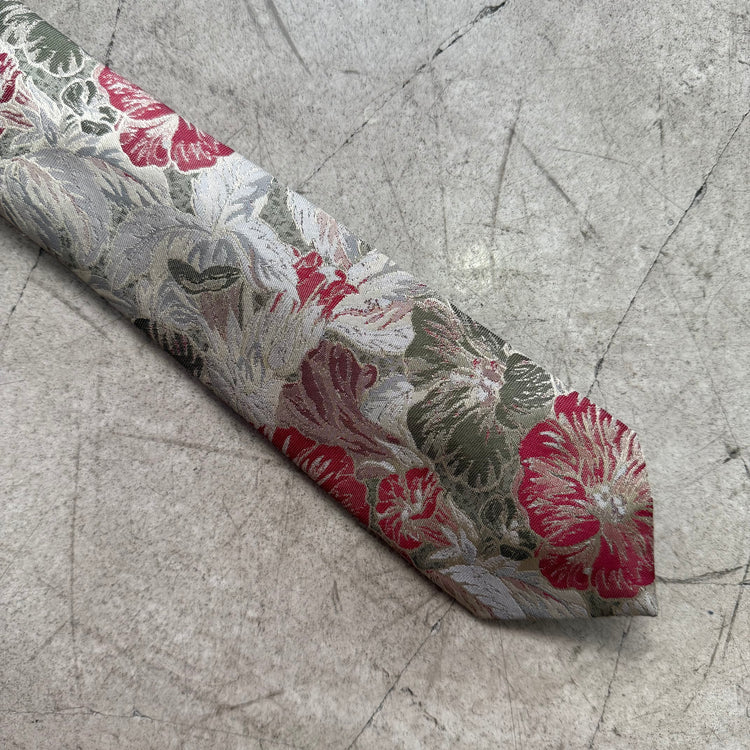 CORBATA FLORAL ODDITY
