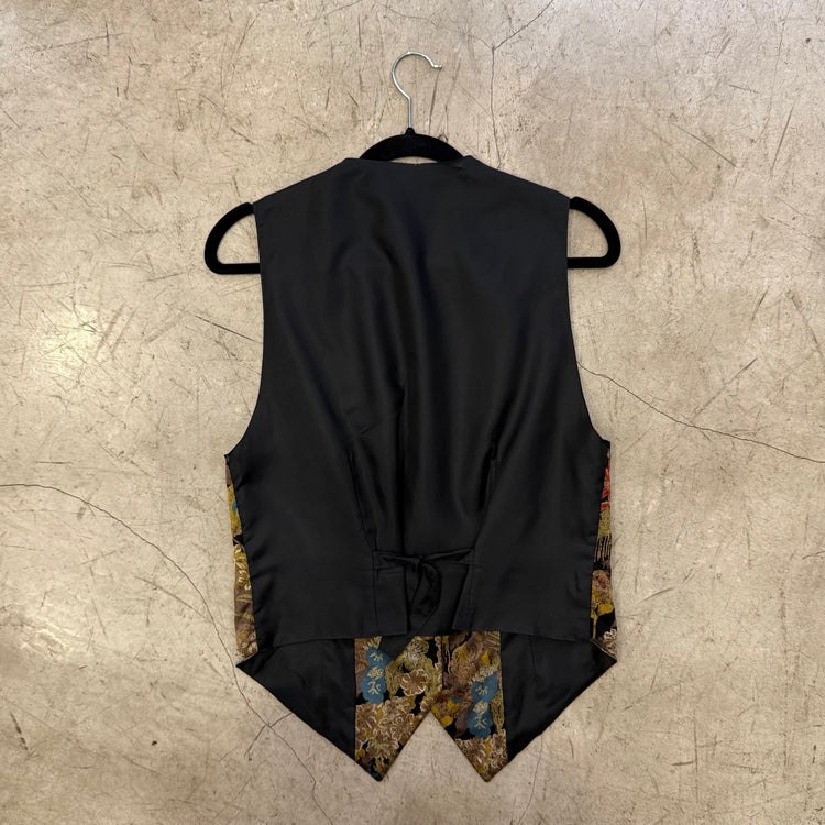 CHALECO BLACK BEIGE FLORAL