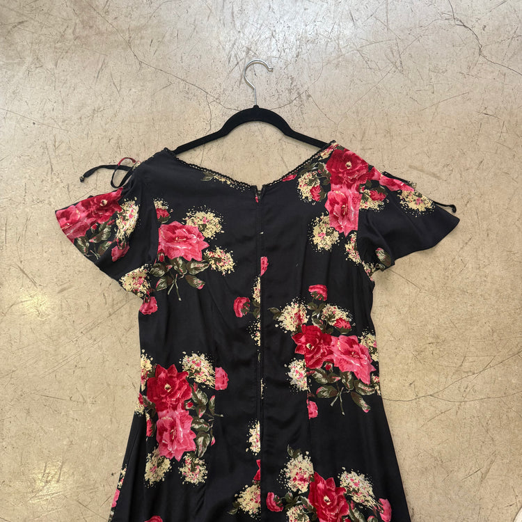 VESTIDO BLACK FLORAL CHARMANT