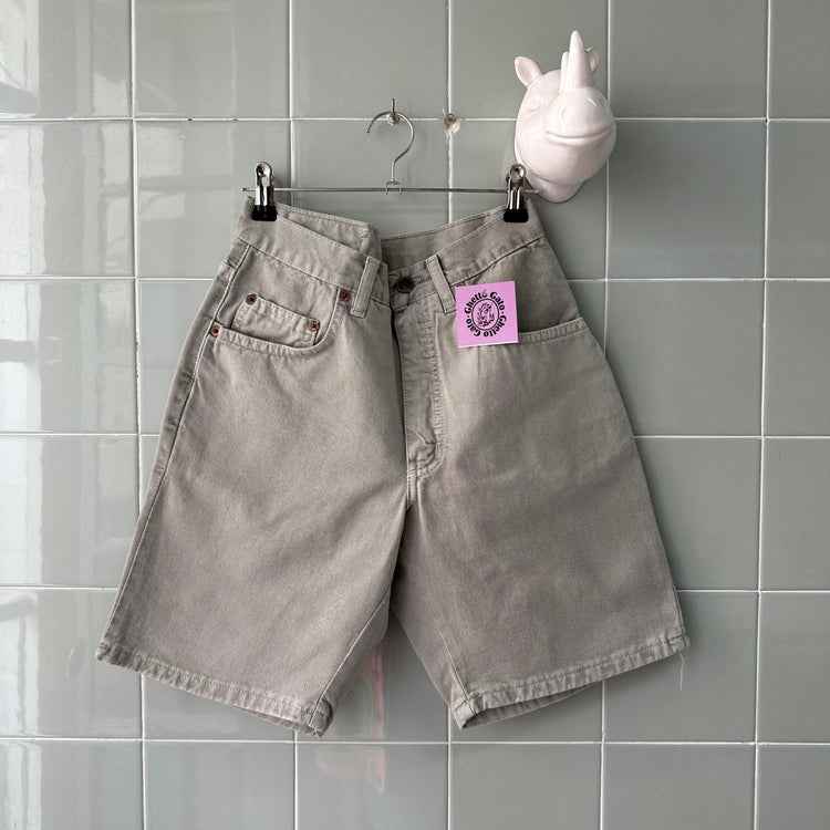 SHORT LIGHT GREY WANCHESS 1037