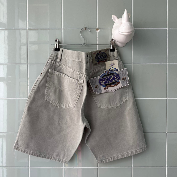 SHORT LIGHT GREY WANCHESS 1037