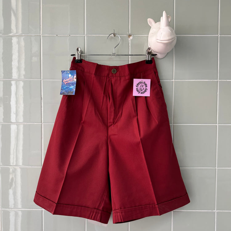 SHORT RED TRAJE GOMA