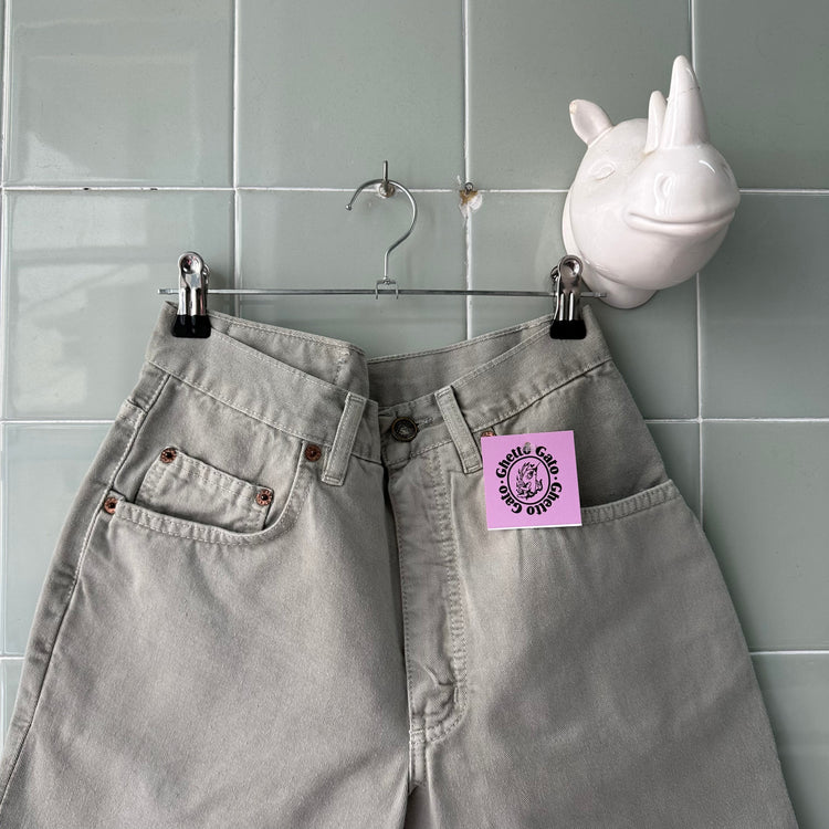 SHORT LIGHT GREY WANCHESS 1037