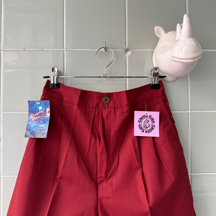 SHORT RED TRAJE GOMA