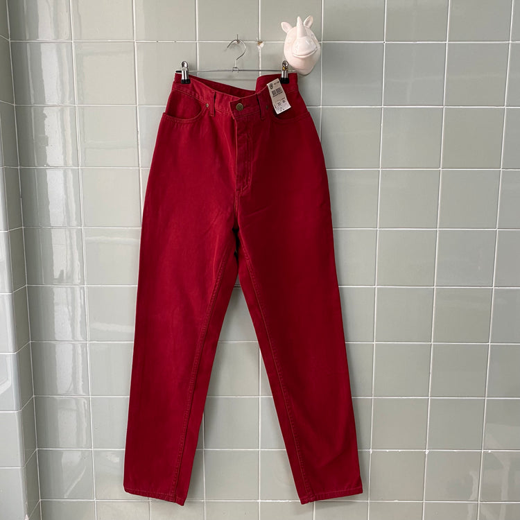 VAQUERO RED TACOMA