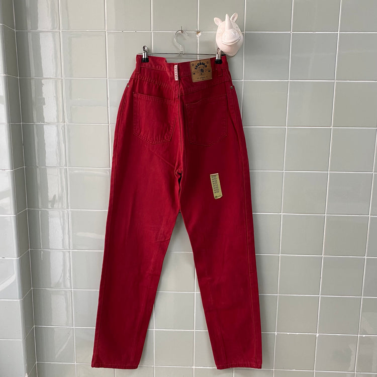 VAQUERO RED TACOMA