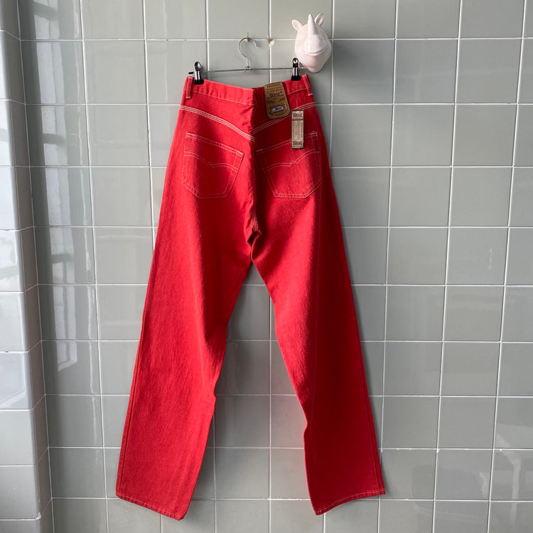 VAQUERO RED WEST