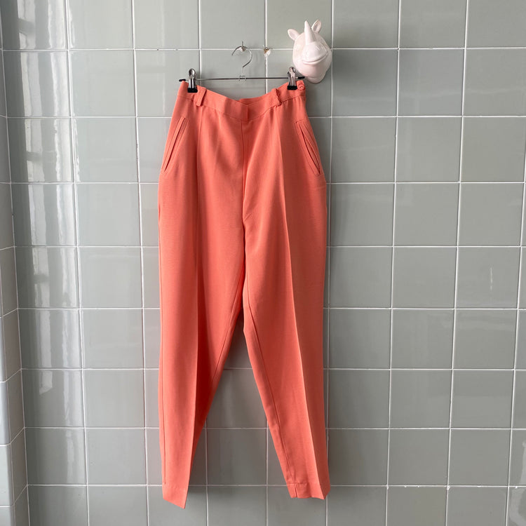 PANTALÓN PINZAS CORAL