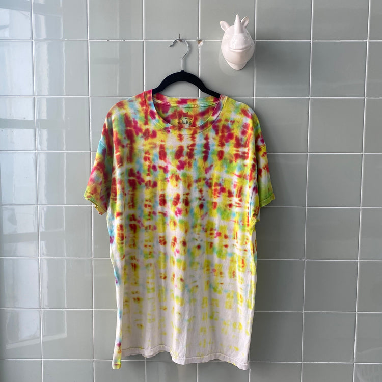 CAMISETA TIE DYE MULTICOLOR