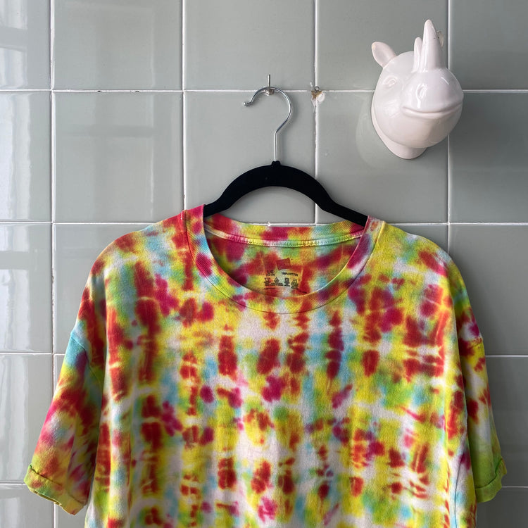 CAMISETA TIE DYE MULTICOLOR