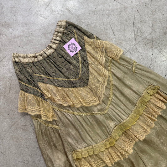 FALDA BEIGE VICTORIANA