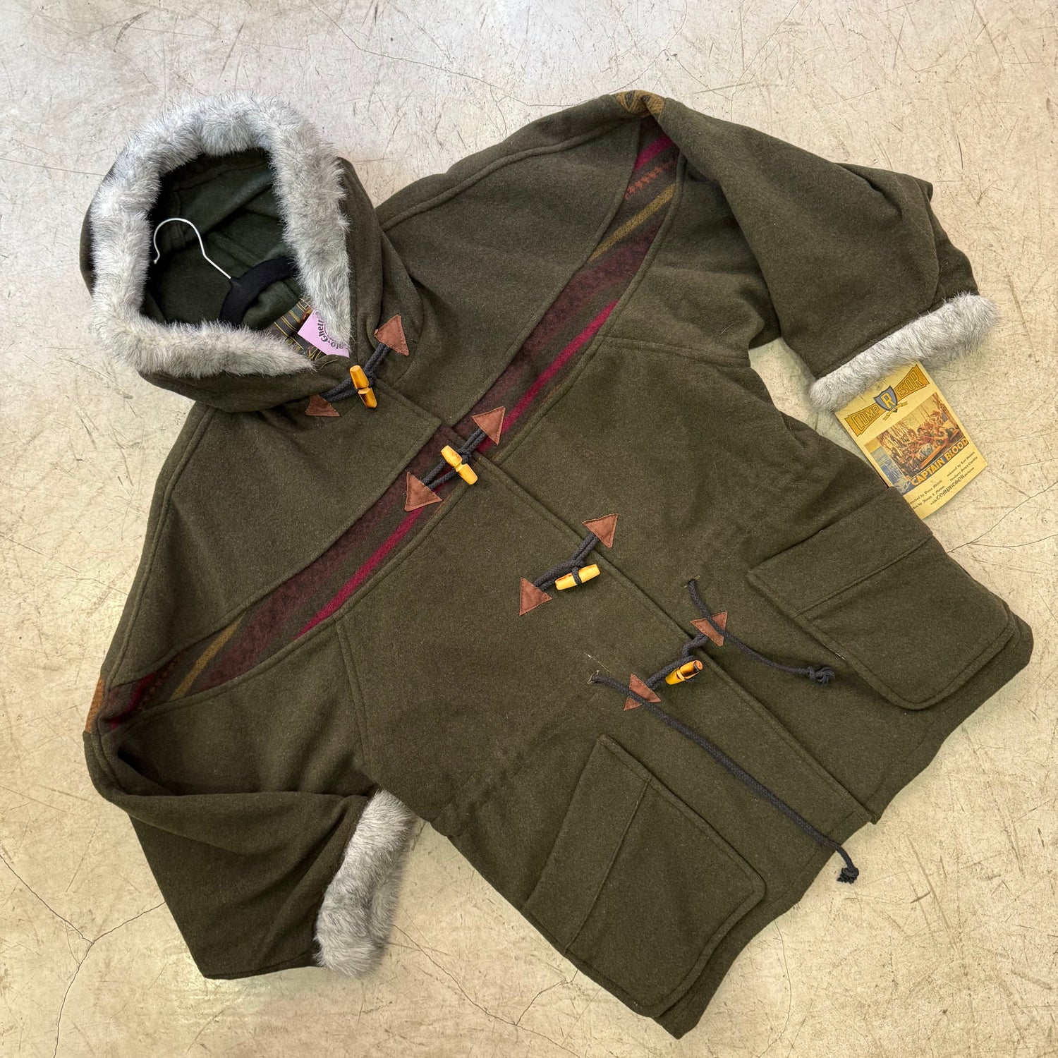 ABRIGOS Y GABARDINAS