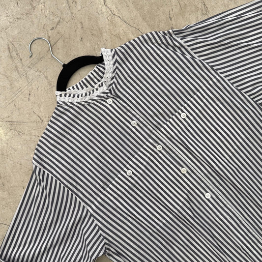 CAMISA RAYAS ENCAJE TAPETA