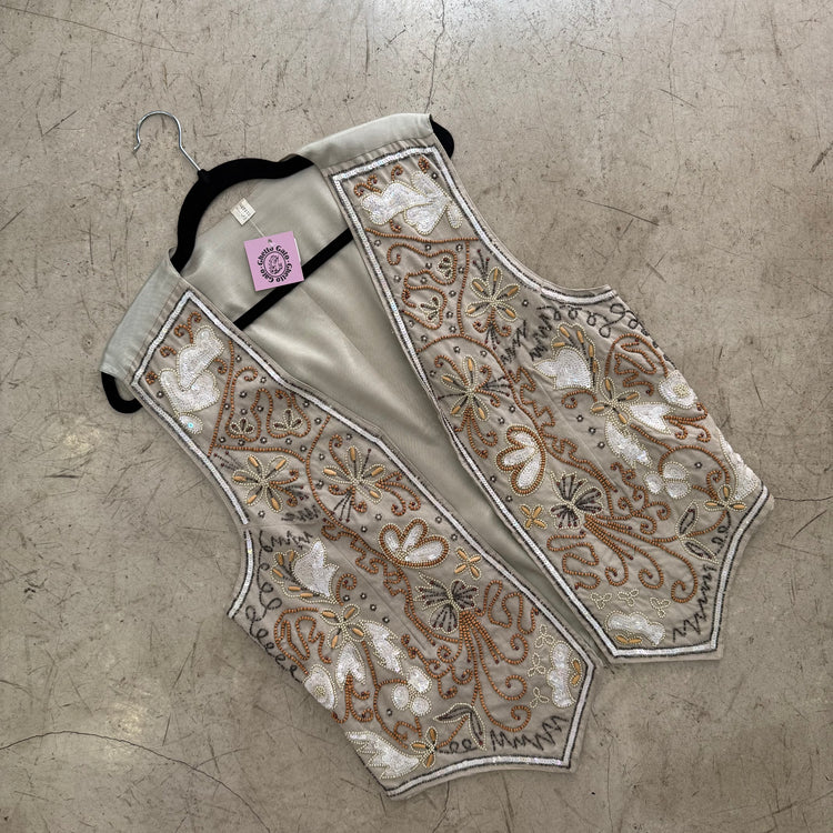 CHALECO BORDADO BEIGE