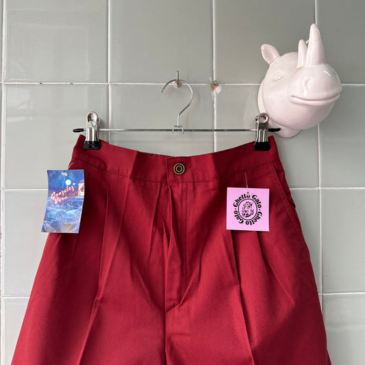 SHORT RED TRAJE GOMA