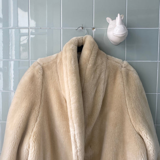 ABRIGO PELO SINTÉTICO BEIGE